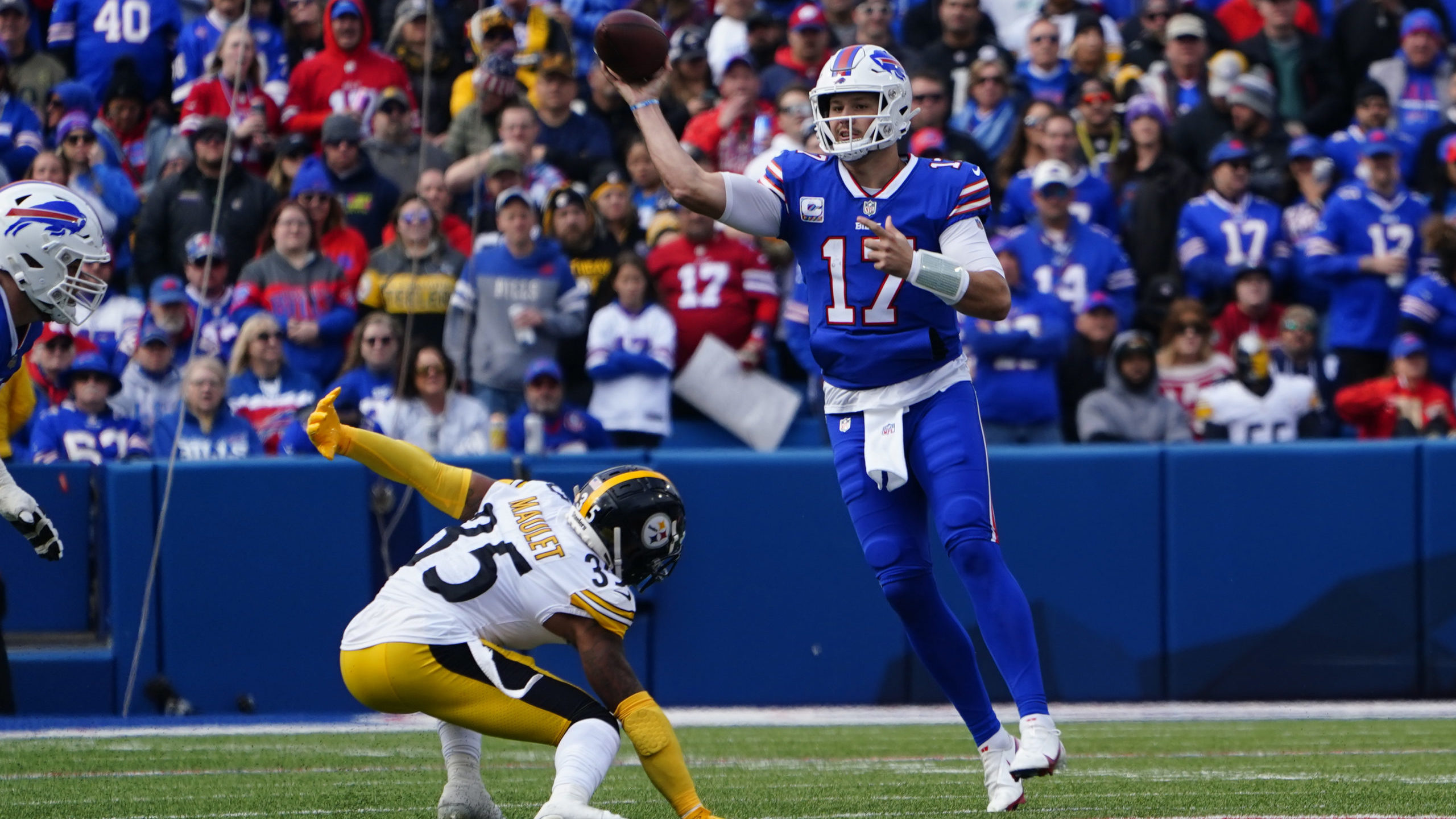 Top photos from Buffalo Bills' 38-3 win over Pittsburgh Steelers