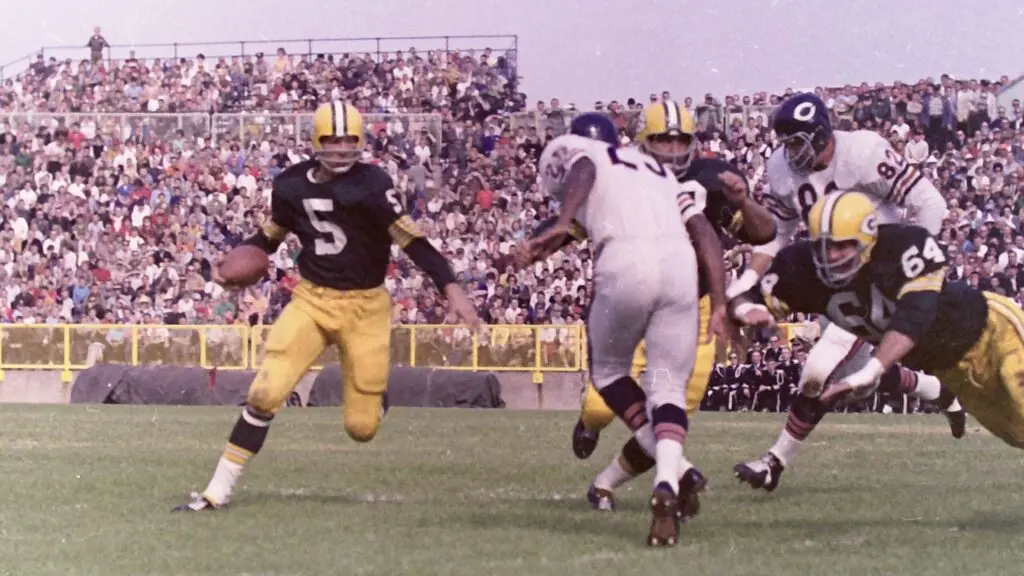 Green Bay Packers Paul Hornung in action vs Philadelphia Eagles at