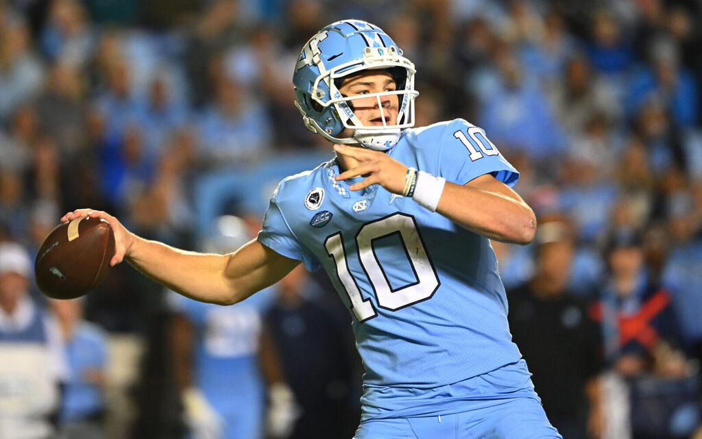 UNC QB Drake Maye throws a pass. Is Drake Maye QB1?