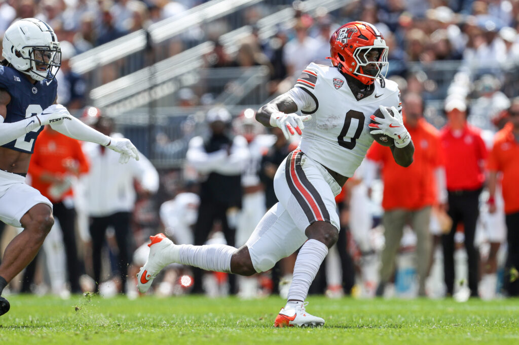 Bowling Green Falcons tight end Harold Fannin Jr runs with the ball during the second quarter against the Penn State Nittany Lions at Beaver Stadium.