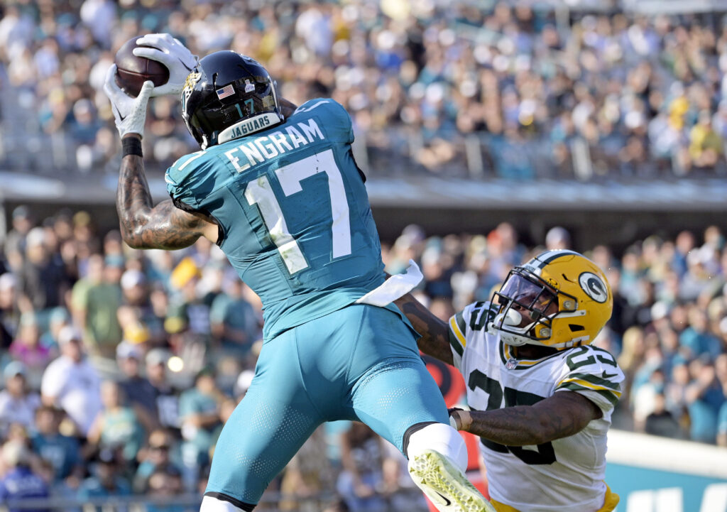 Jacksonville Jaguars tight end Evan Engram catches a touchdown pass during the fourth quarter against the Green Bay Packers at EverBank Stadium.