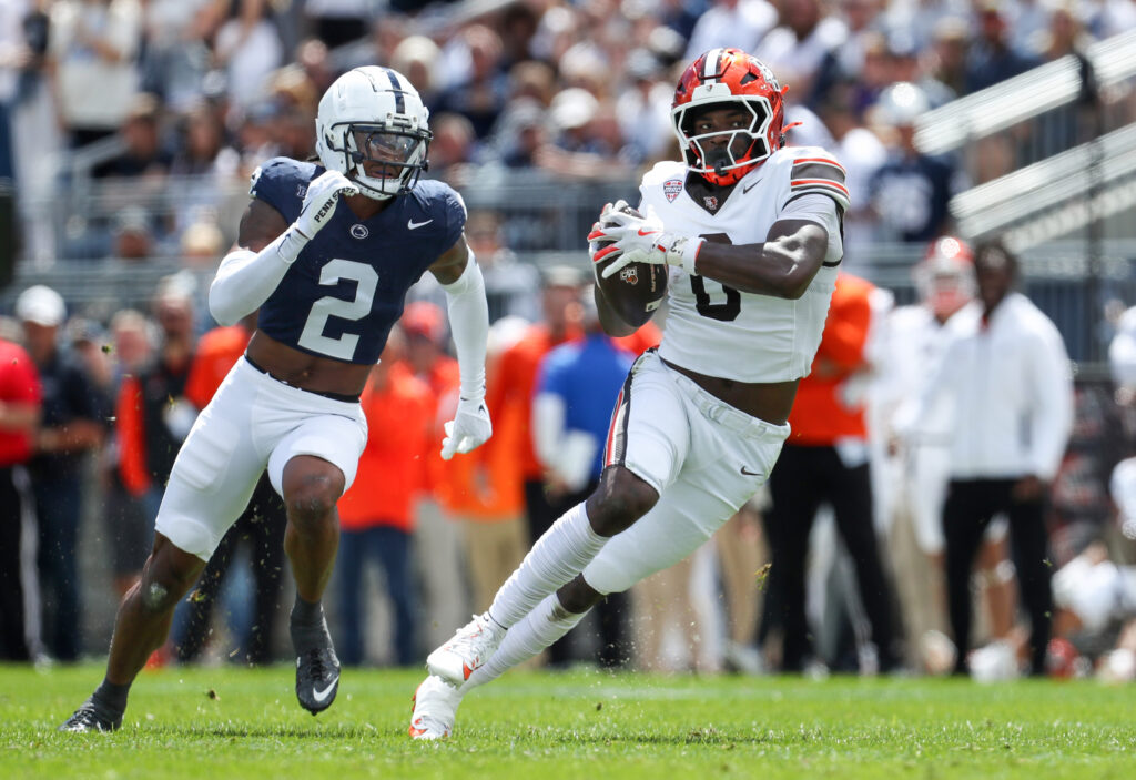 Bowling Green Falcons tight end Harold Fannin Jr. catches a pass during the second quarter against the Penn State Nittany Lions at Beaver Stadium.