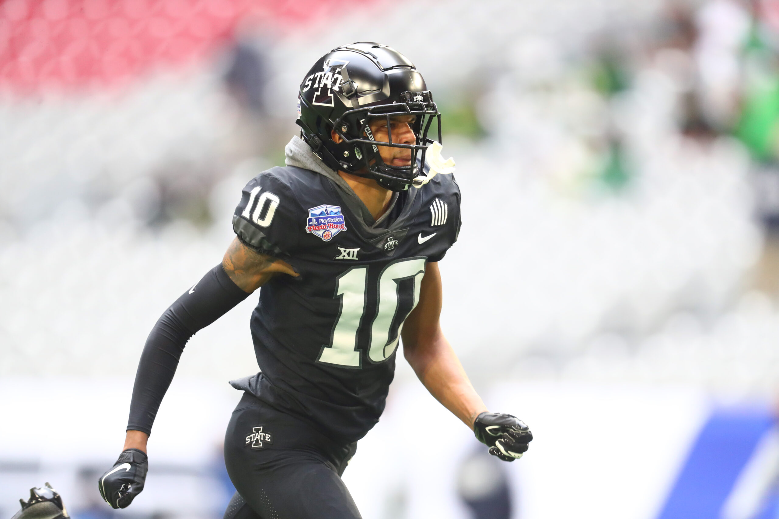 Iowa State Cyclones wide receiver Darien Porter (10) against the Oregon Ducks during the Fiesta Bowl at State Farm Stadium.