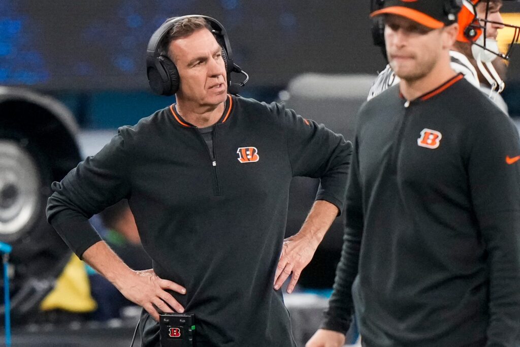 Cincinnati Bengals defensive coordinator Lou Anarumo stands on the sideline after the Chargers score the go-ahead touchdown in the fourth quarter of the NFL Week 11 game between the Los Angeles Chargers and the Cincinnati Bengals at SoFi Stadium in Inglewood, Calif.