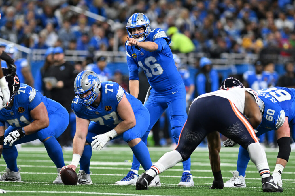 Detroit Lions quarterback Jared Goff (16) calls out signals under center against the Chicago Bears in the first quarter at Ford Field.