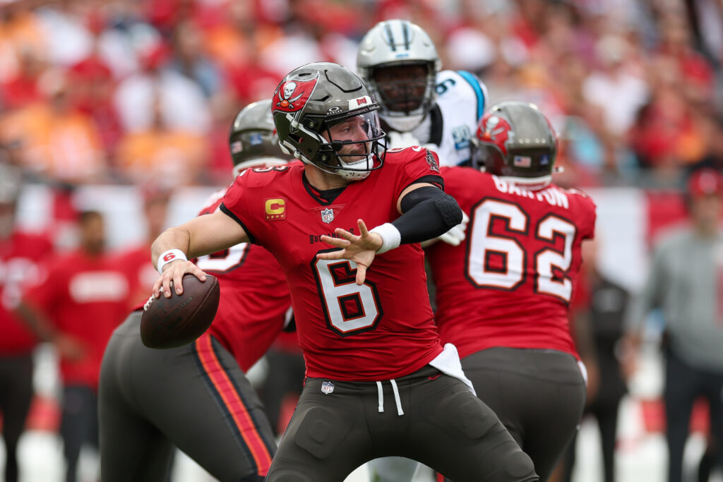 Tampa Bay Buccaneers quarterback Baker Mayfield (6) drops back to pass against the Carolina Panthers in the first quarter at Raymond James Stadium.