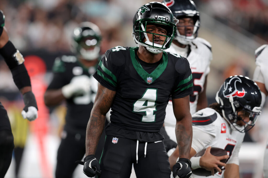 New York Jets cornerback D.J. Reed (4) reacts after sacking Houston Texans quarterback C.J. Stroud (7) during the first quarter at MetLife Stadium.