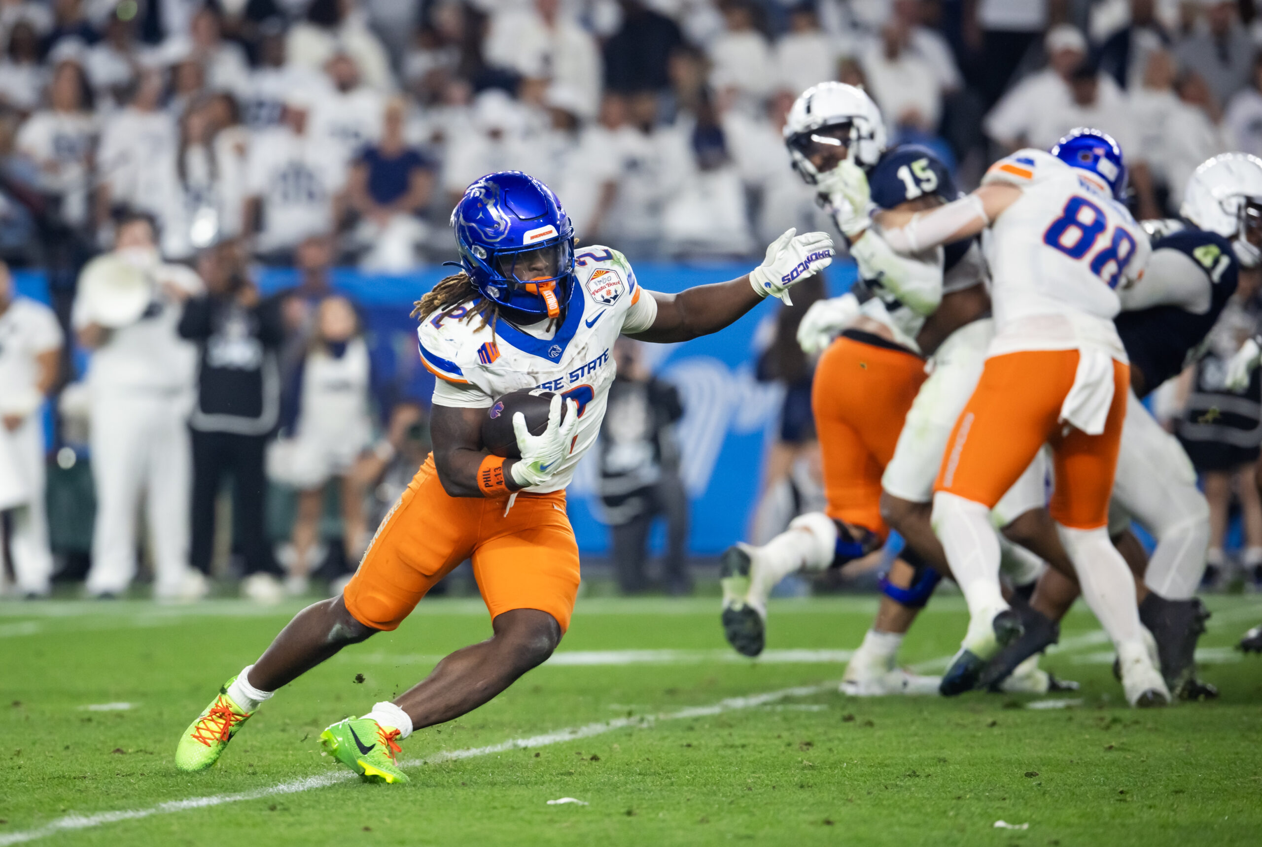 Boise State Broncos running back Ashton Jeanty (2) against the Penn State Nittany Lions during the Fiesta Bowl at State Farm Stadium.