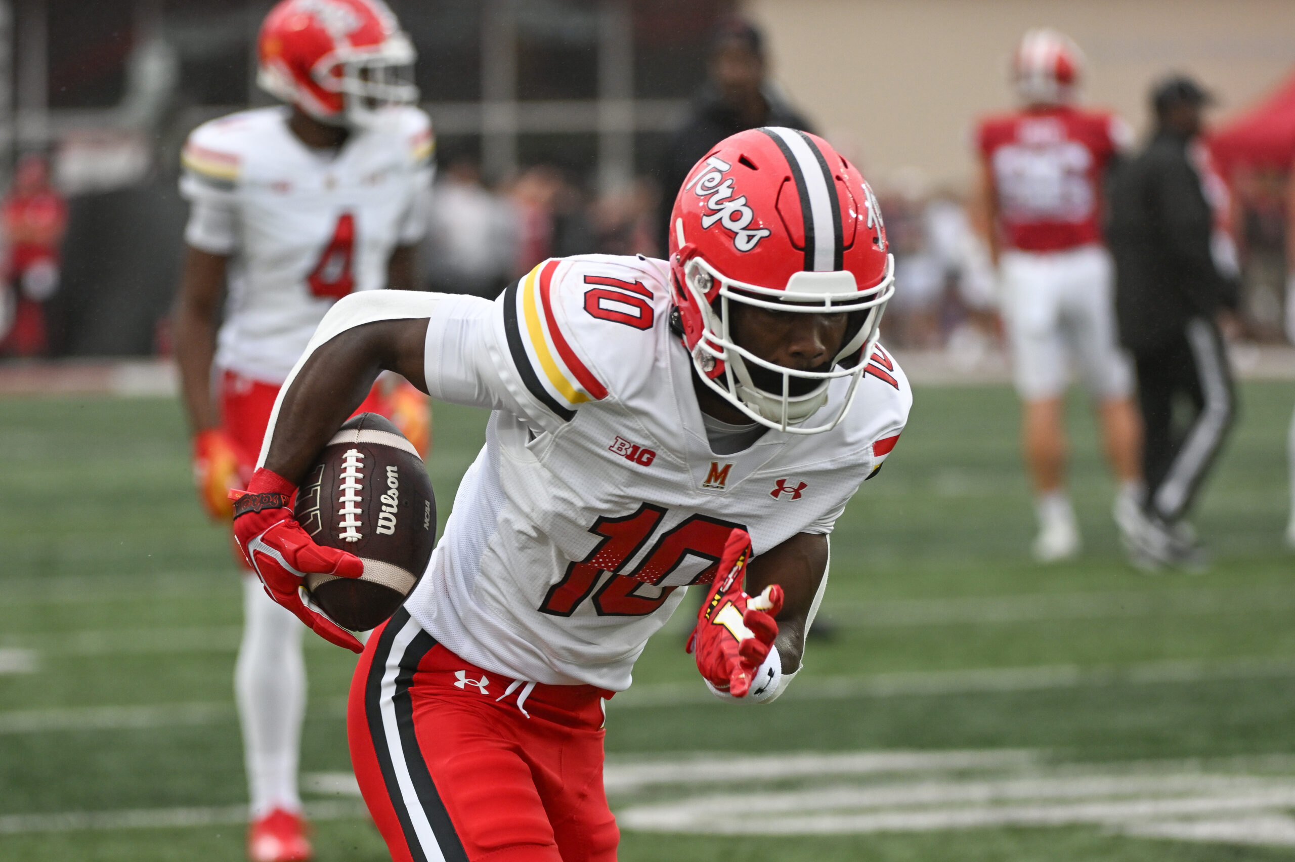 Maryland Terrapins wide receiver Tai Felton (10) warms up before a game against the Indiana Hoosiers at Memorial Stadium.