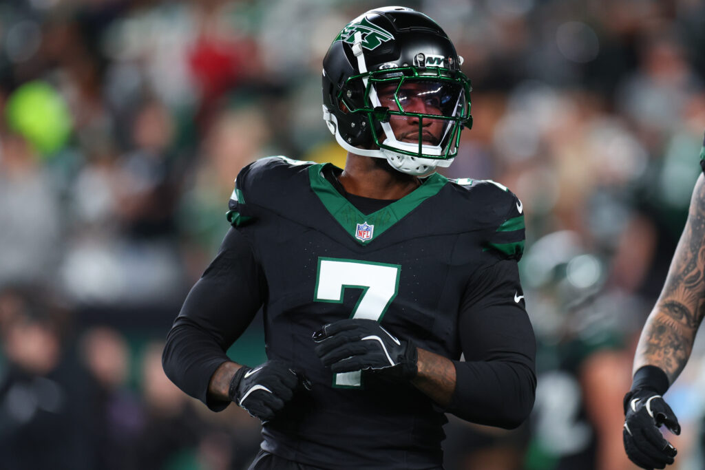 New York Jets defensive end Haason Reddick (7) looks on during pregame warmups for their game against the Houston Texans at MetLife Stadium.